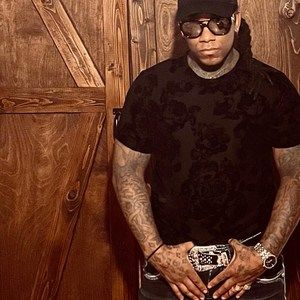 Meet your Posher, Dennis